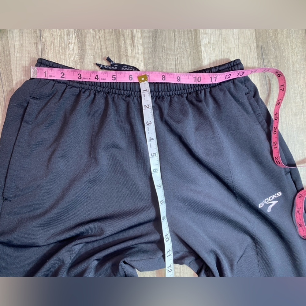 Brooks Athletic Equilibrium Technology Women’s Size Med Pants Reflective Zip Leg - Picture 8 of 12